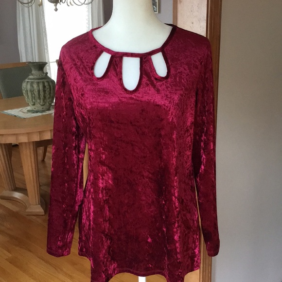 Como Vintage Tops - NWOT: Cranberry Velvet Keyhole Cutout Style Top